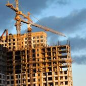 Российские девелоперы начали сдерживать продажи строящегося жилья